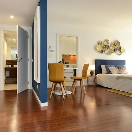 New Loft With Swimming Pool At Parque Nacoes! * Lisbon