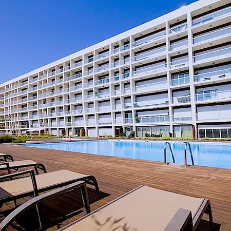 New Loft With Swimming Pool At Parque Nacoes! * Lisbon