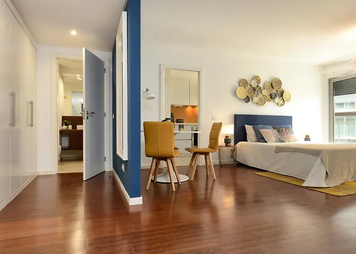 New Loft With Swimming Pool At Parque Nacoes! * Lisbona