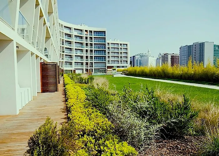 Appartamento New Loft With Swimming Pool At Parque Nacoes! Lisbona