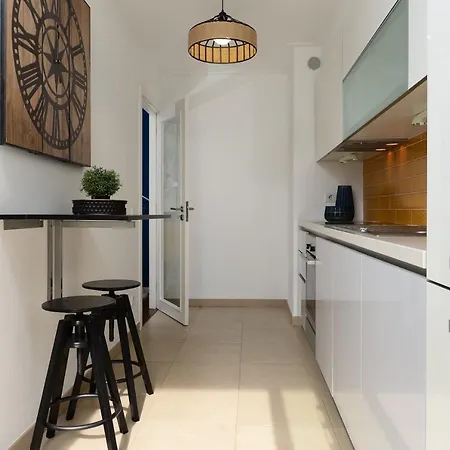 New Loft With Swimming Pool At Parque Nações!